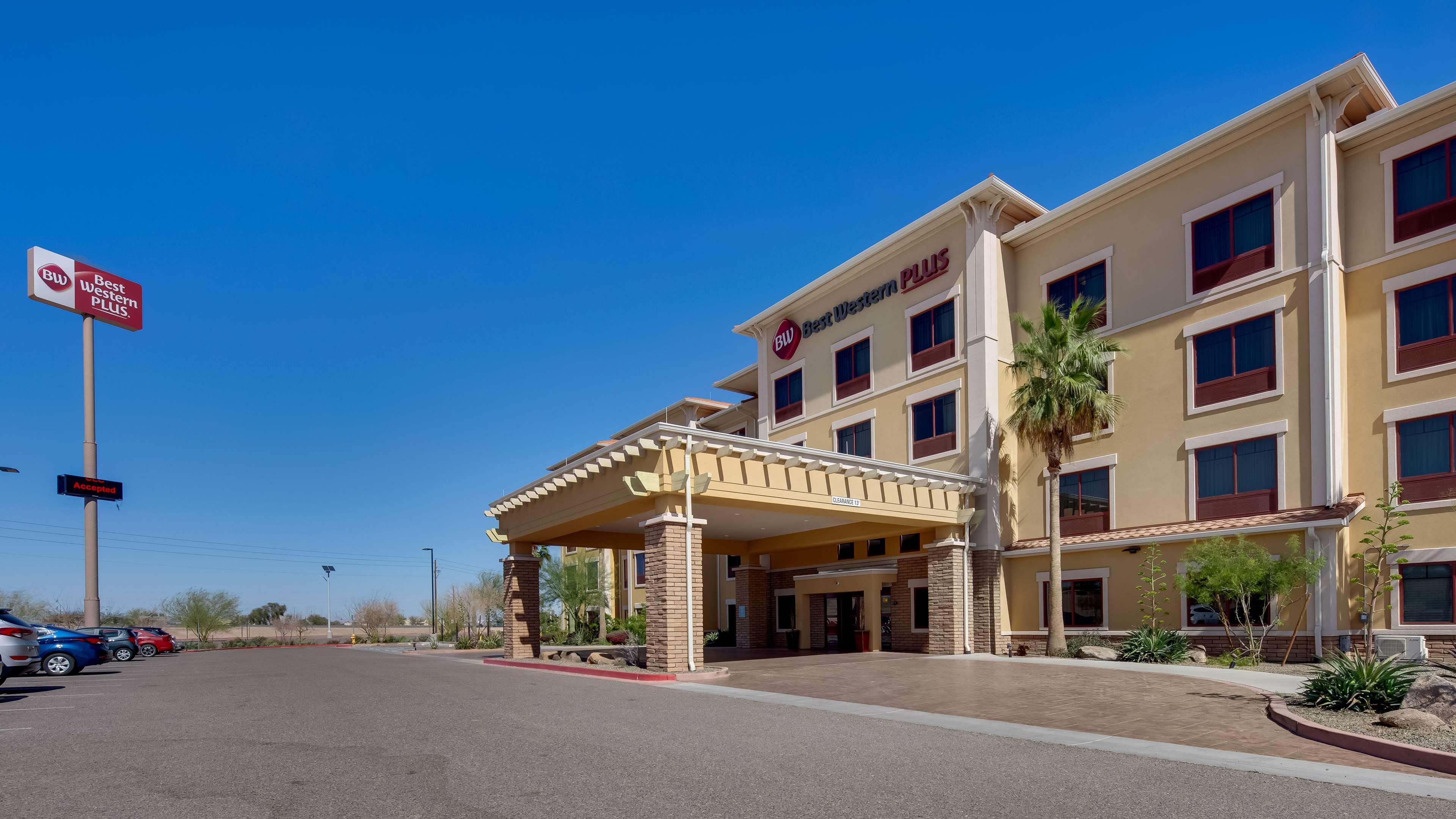 Best Western Plus Chalmette Hotel Exterior photo