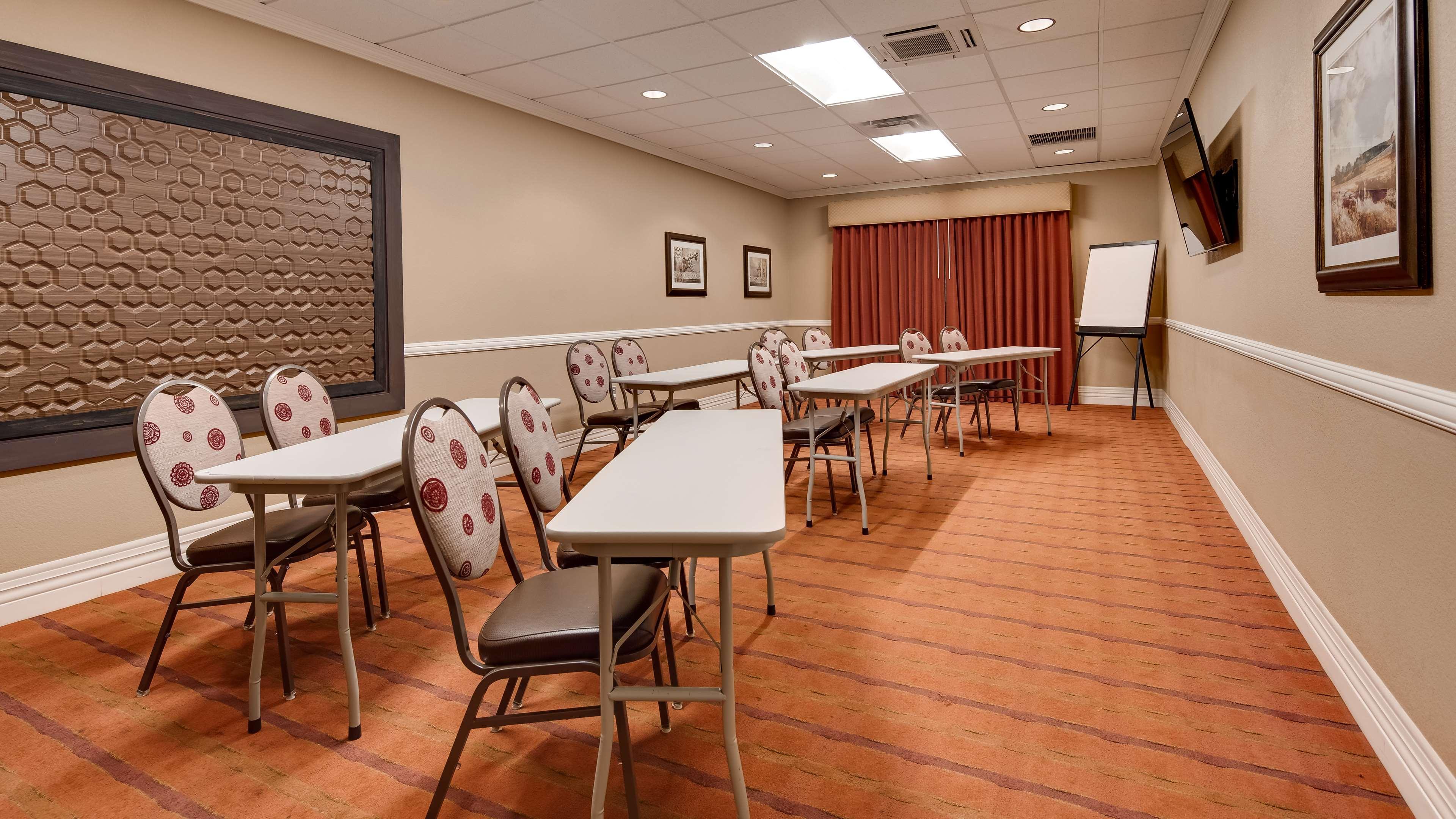 Best Western Plus Chalmette Hotel Exterior photo