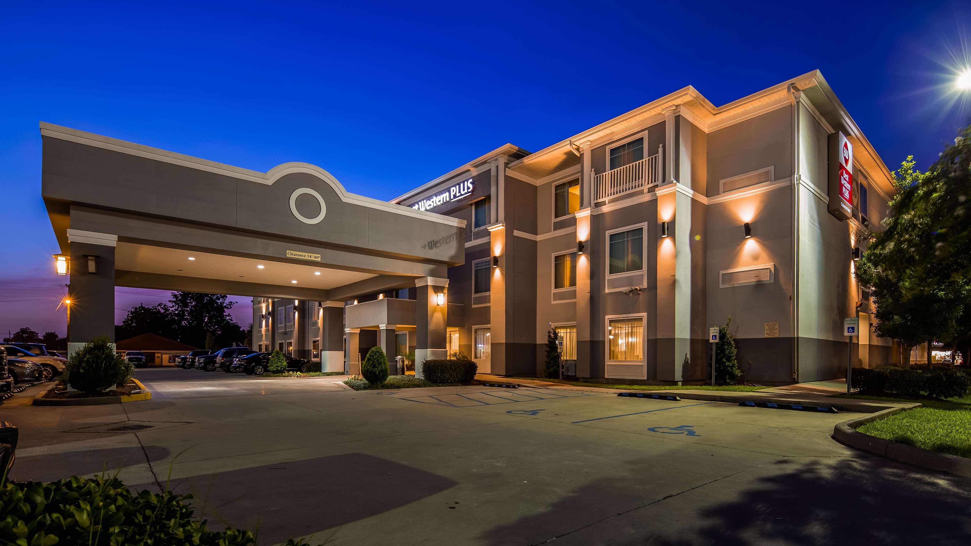 Best Western Plus Chalmette Hotel Exterior photo