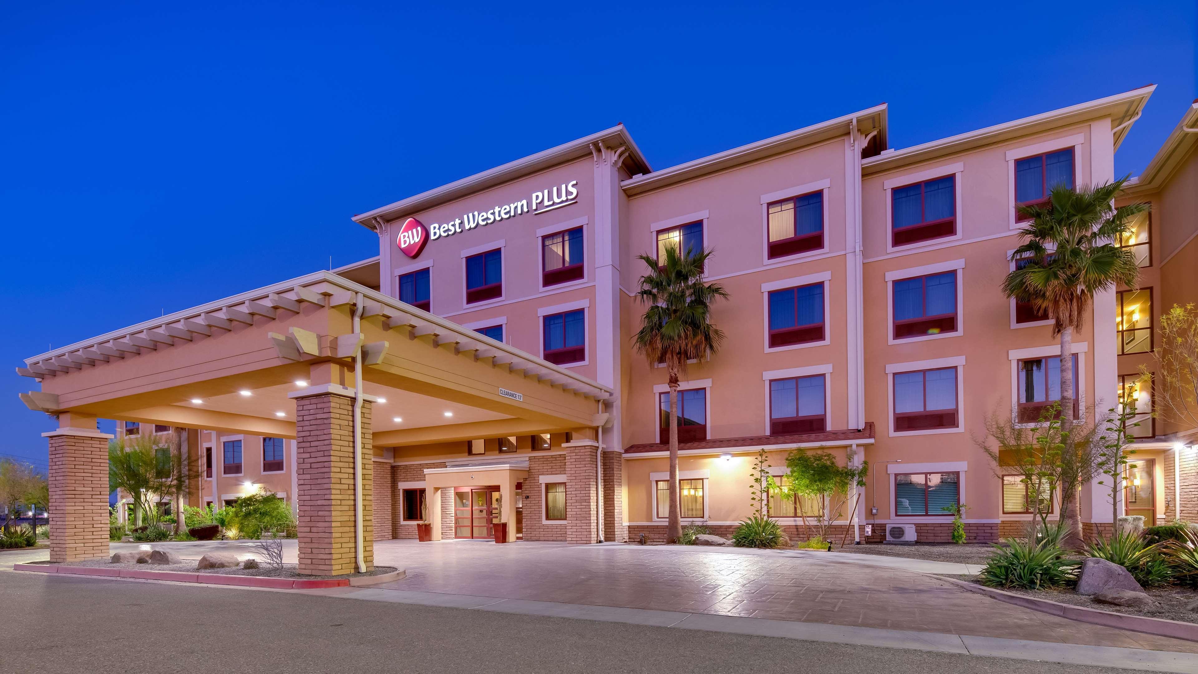 Best Western Plus Chalmette Hotel Exterior photo