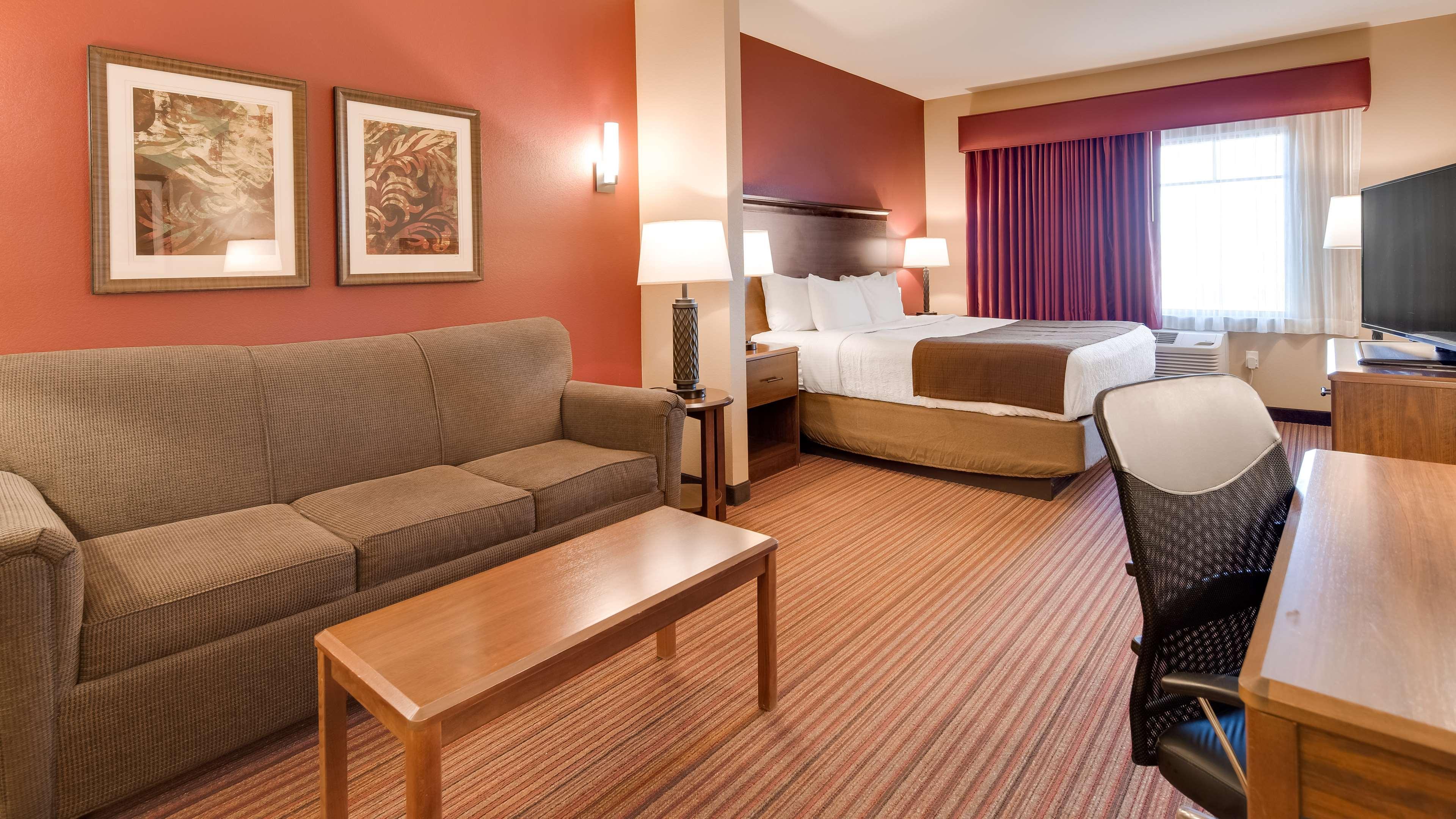 Best Western Plus Chalmette Hotel Exterior photo